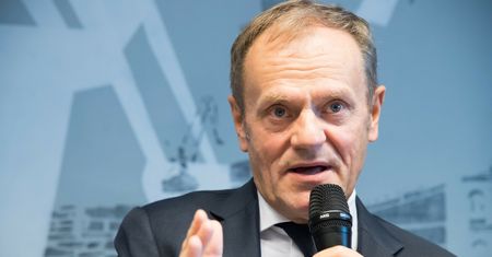 Donald Tusk: Rząd stchórzył przed pandemią