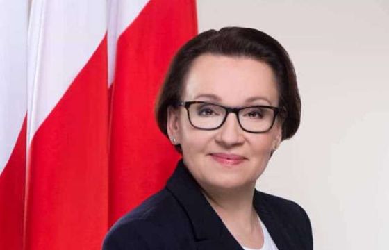 Szefowa MEN w liście do rodziców opisuje podwyżki dla nauczycieli. Eksperci: to dziwna próba zniechęcania do protestów