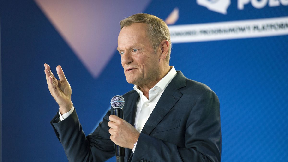 WARSAW, MAZOWIECKIE, POLAND - 2022/05/27: Donald Tusk, top opposition leader speaks during the convention. The convention of the Civic Platform (Platforma Obywatelska PO) - the largest opposition party in Poland held a convention under the title "Helpful Poland". The main topic was galloping inflation and the deteriorating living conditions of average citizens. The convention was chaired by Donald Tusk - the chairman of the Civic Platform and former prime minister. (Photo by Attila Husejnow/SOPA Images/LightRocket via Getty Images)