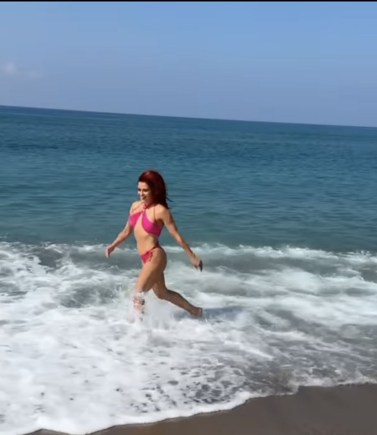 Natasza Urbańska chwali się sylwetką w bikini