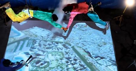 Japończycy + Google Earth + projektor = ? [wideo]