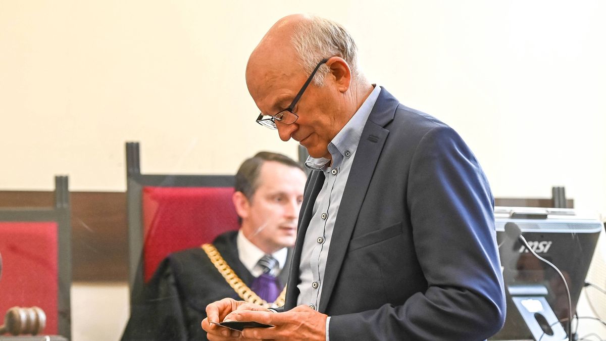 Paweł Olechnowicz na sali Sądu Okręgowego