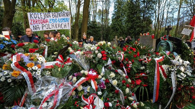 Pogrzeb Zygmunta Szendzielarza "Łupaszki" na Wojskowych Powązkach