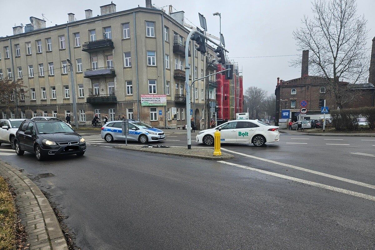Zderzenie toyoty z seatem na skrzyżowaniu ulic Północna, Prusa, Jaczewskiego i Biernackiego w Lublinie