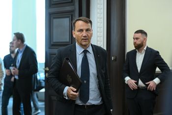 Sikorski: Lepiej, aby za sprzęt amerykański dla Ukrainy zapłaciła Rosja