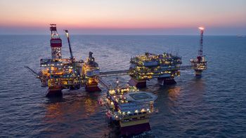 Pięć rosyjskich rafinerii w ogniu. Pierwszy taki atak Ukrainy