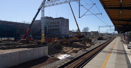 Przebudowa stacji Słupsk idzie zgodnie z planem. Jak wygląda plac budowy