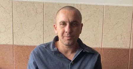 Recydywista nie chciał znów iść do więzienia. Poszedł do "milicji ŁRL"