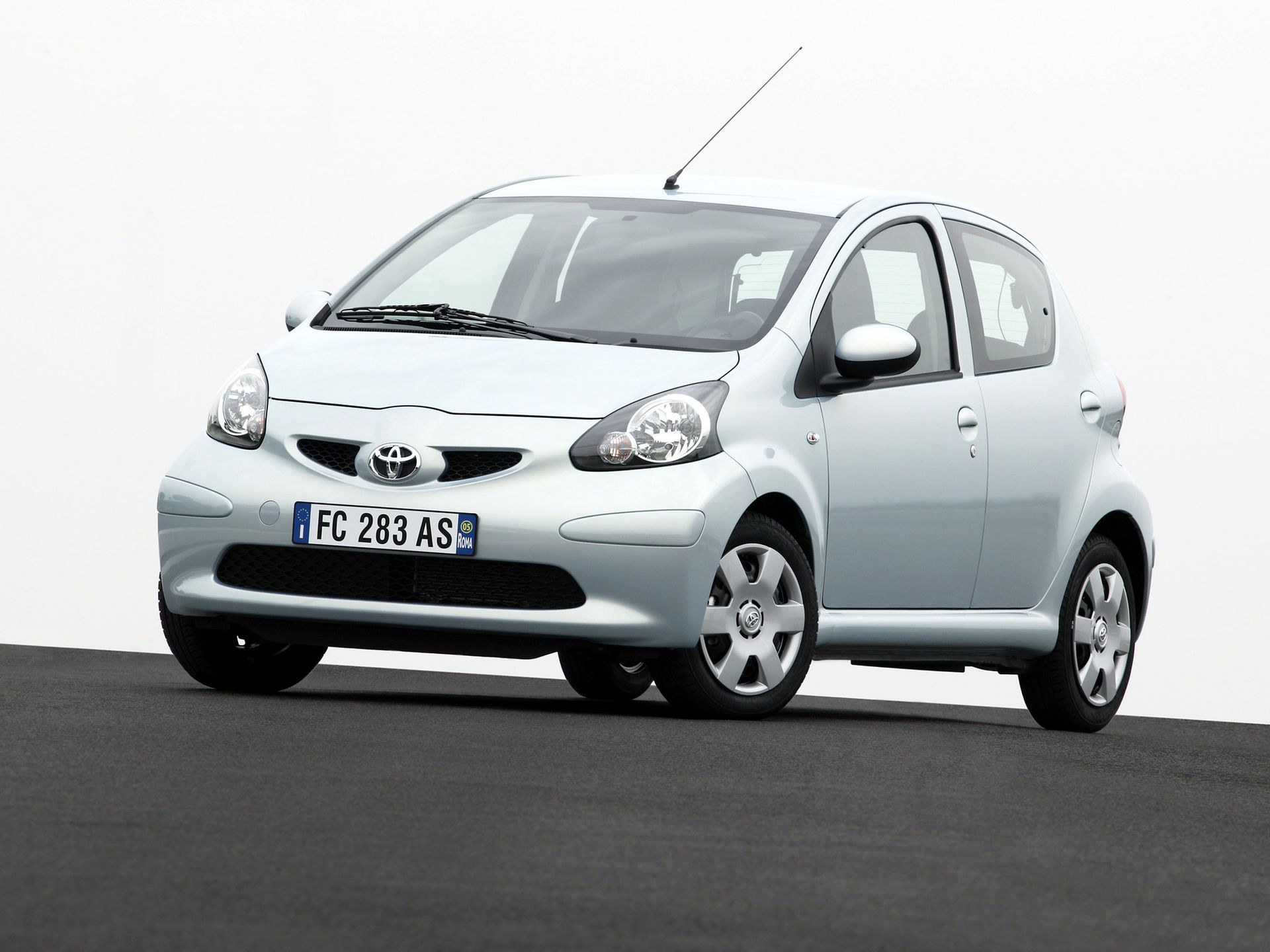 Toyota Aygo pierwszej generacji przestanie być autem miejskim w 2032 roku