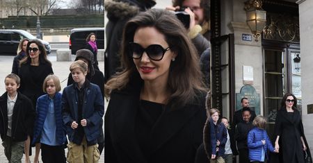 Angelina Jolie cała na czarno zabrała dzieci do Luwru (ZDJĘCIA)