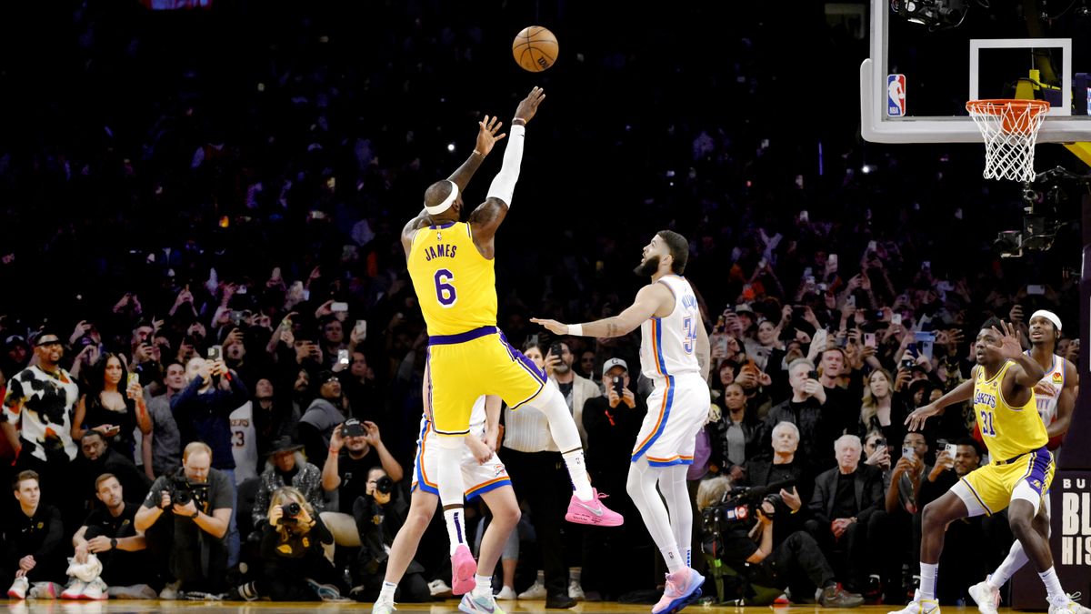 Los Angeles, CA - February 07:  LeBron James #6 of the Los Angeles Lakers shoots his record breaking shot as he breaks Hall of Fame and former Los Angeles Lakers Kareem Abdul Jabbar scoring record (38,387) in the second half of a NBA basketball game against Oklahoma City Thunder at the Crypto.com Arena in Los Angeles on Tuesday, February 7, 2023. (Photo by Keith Birmingham/MediaNews Group/Pasadena Star-News via Getty Images)