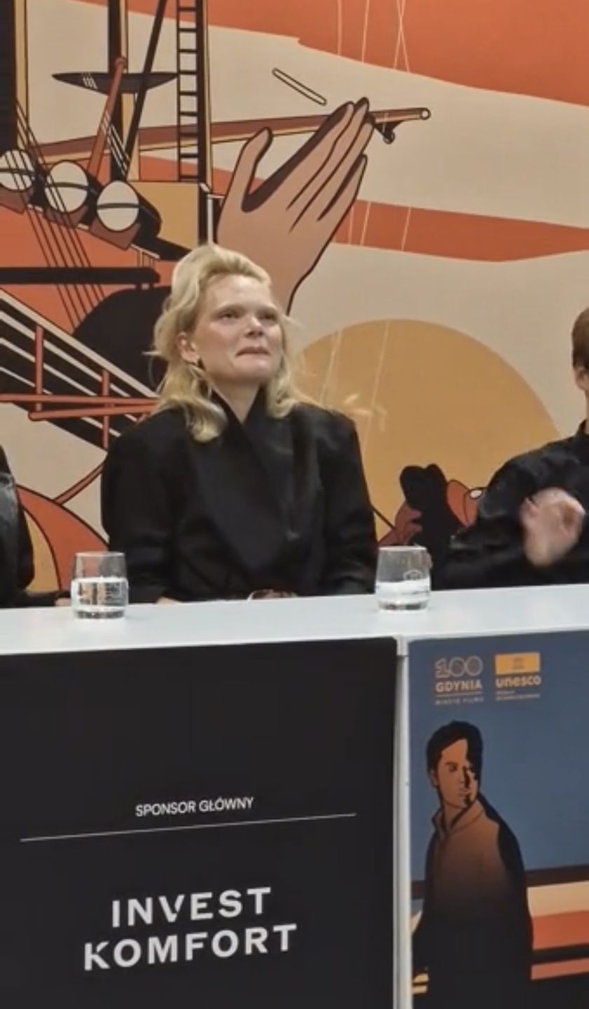 Sandra Drzymalska podczas konferencji prasowej 