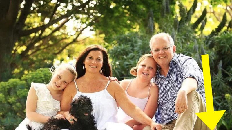 Wpadka retuszera: premier Australii ma na zdjęciu dwie lewe stopy 1