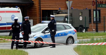 Koronawirus w Polsce. Policja: nie będzie pobłażania dla hejterów w internecie