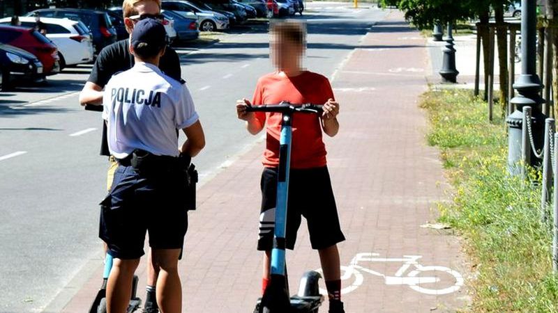 Za jazdę na hulajnodze dostał 7,5 tys. zł mandatu