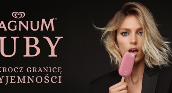 „Przekrocz granicę przyjemności” - Anja Rubik reklamuje lody Magnum Ruby (wideo)