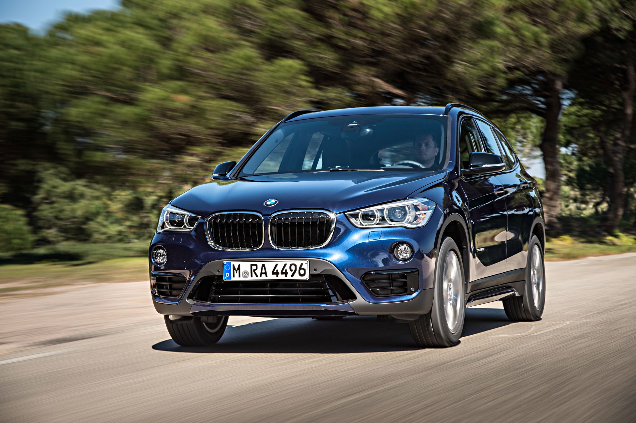 BMW X1 to najpopularniejszy, kompaktowy SUV marki premium. Ciekawe, czy za rok wyprzedzi go nowe Volvo XC60.