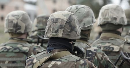 Żołnierze dostaną więcej pieniędzy. Powodem "szkodliwe warunki"