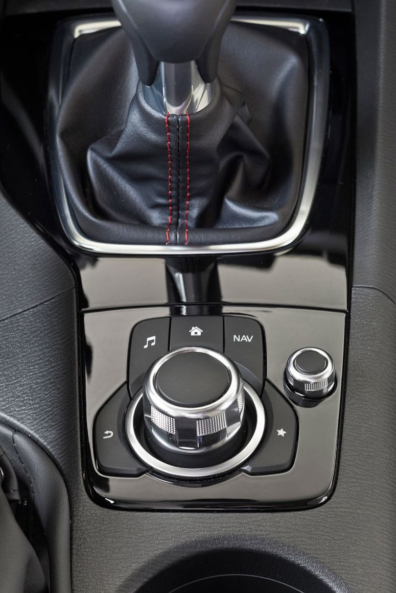 Nowa Mazda3 sedan w pełnej krasie [galeria] 36