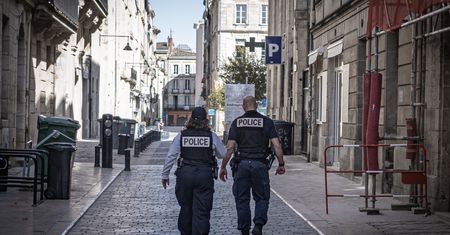 Zaatakował w Bordeaux emerytkę i dziecko. Trafił do szpitala psychiatrycznego