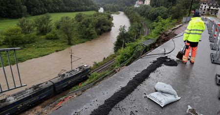 Pogoda. Alarm powodziowy w trzech gminach. Zwołano sztab kryzysowy