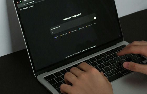 Parlament Europejski stawia granice AI. "Dobry sygnał dla twórców i wydawców"