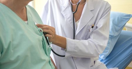Skutki limitowania. TAVI ratuje życie, ale chorzy czekają miesiącami