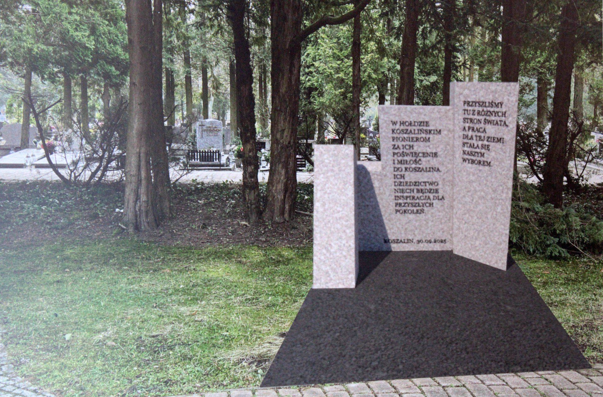 2025-07-29 Urząd miejski w Koszalinie. Wizualizacje i projekty nowego koszalińskiego pomnika &#34;W hołdzie pionierom Koszalina&#34;