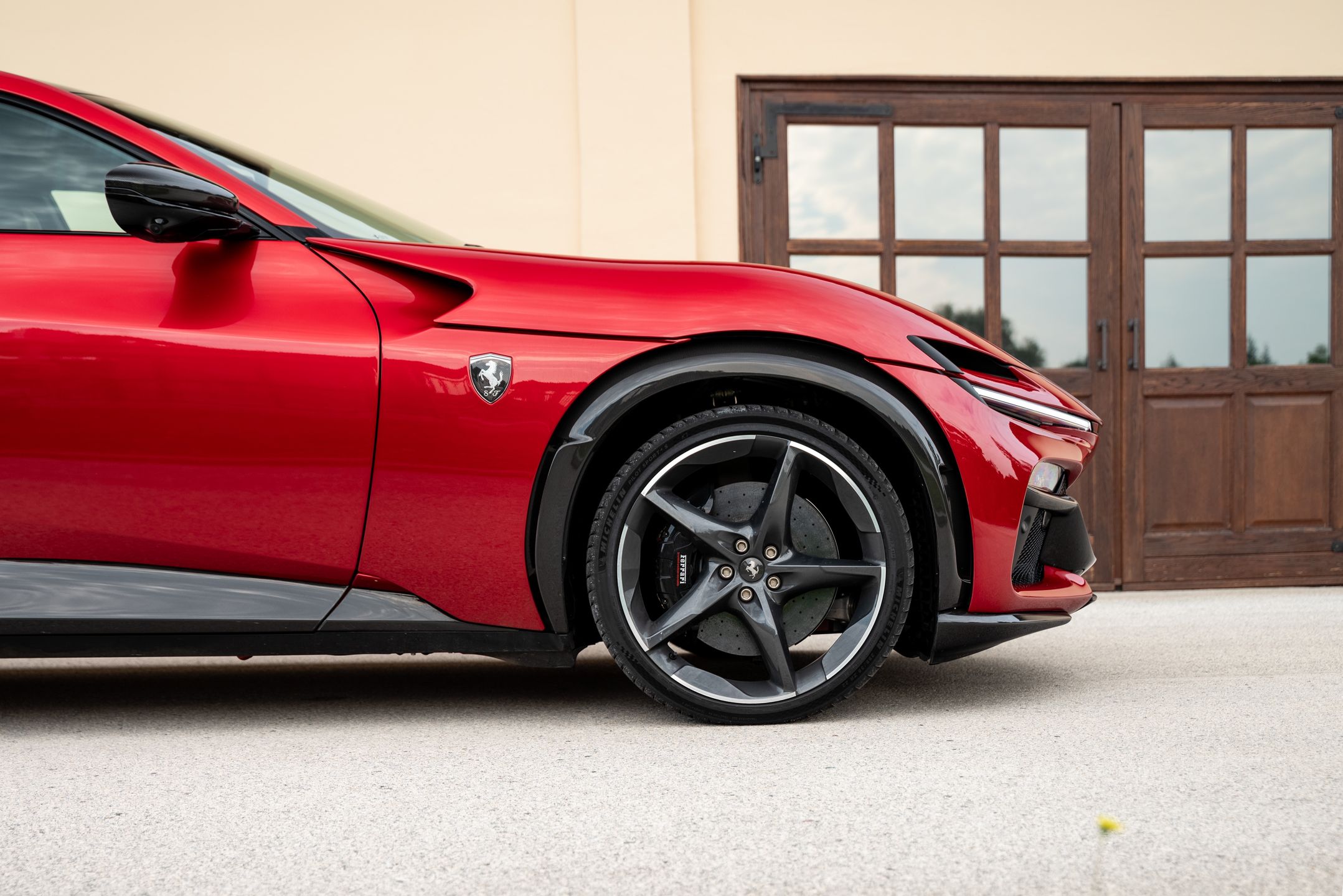 Ferrari Purosangue Handling Speciale