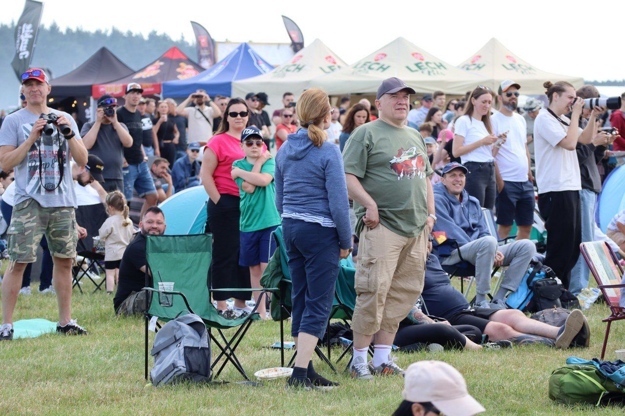 Podniebny spektakl oglądają prawdziwe tłumy. Antidotum Airshow Leszno 2025 pobiło rekord frekwencji