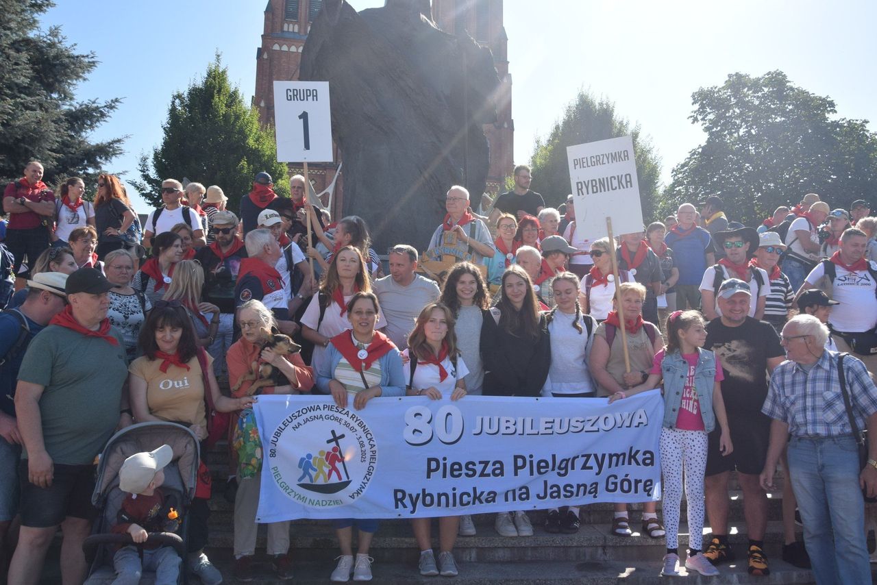 Rybnik: Pielgrzymi wyruszyli do Częstochowy. Idzie 1500 osób