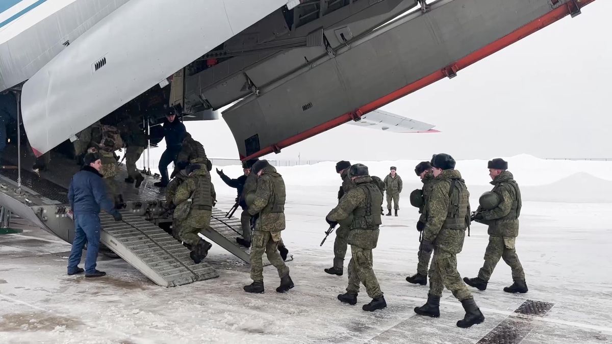 Rosja wysłała swoich żołnierzy do Kazachstanu 