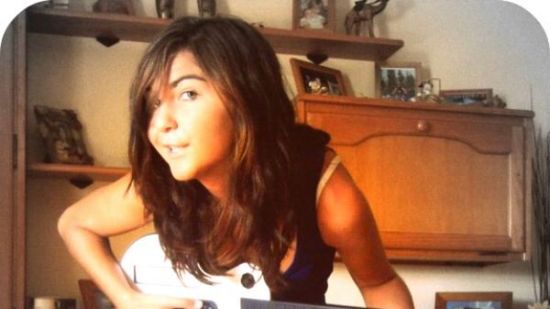 14 ślicznych dziewczyn z konsolami 1