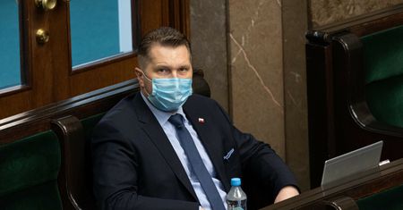 Lekcje religii w szkołach. Minister Czarnek chce zmiany przepisów