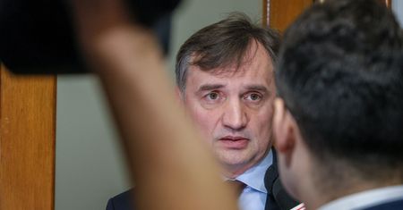 Ziobro trafi do aresztu? Bosak zdradza, co o tym sądzi