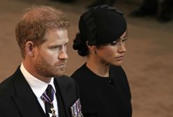 Harry i Meghan wyśmiani w serialu. Odpowiadają na plotki o pozwie