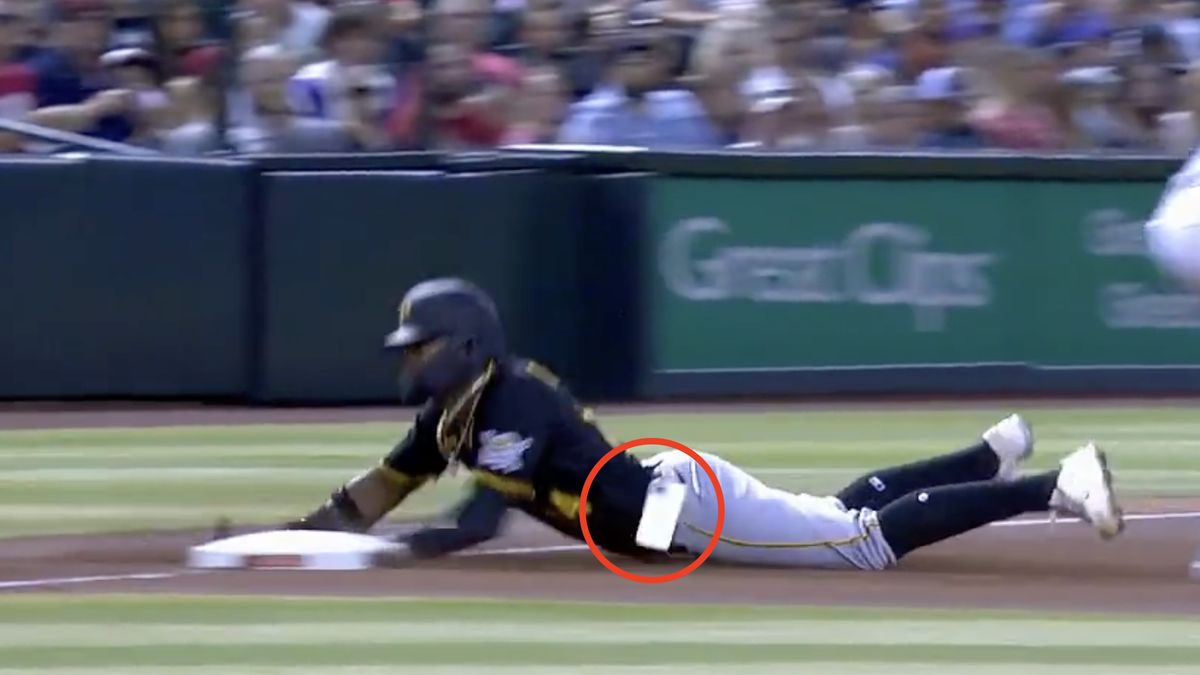 Baseballiście podczas meczu z kieszeni wypadł telefon