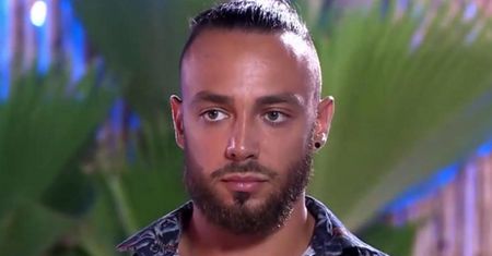 "Hotel Paradise": Krystian tłumaczy się z rzucenia kulą. Czy ustalił to z Basią?