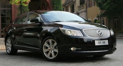 Chiński brat Insignii lepszy od oryginału?