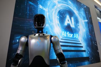 ZTE pokazuje na MWC 2026 ekosystem Full-Scenario AI. Stawia na smartfony, gaming i rozwój 5G