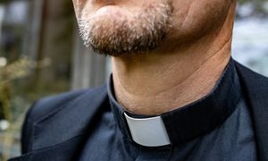 Miał zostać biskupem. "Niewłaściwe zachowanie wobec małoletniej"