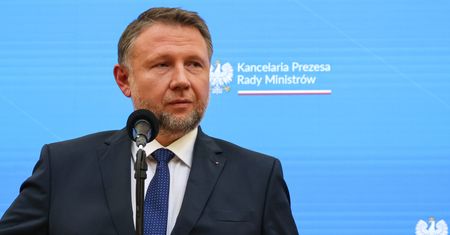 "Trasy są na bieżąco sprawdzane". Kierwiński o bezpieczeństwie na kolei