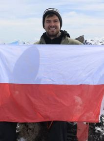 Patecki zdobył kolejny wielki szczyt. Na górę zabrał coś ważnego