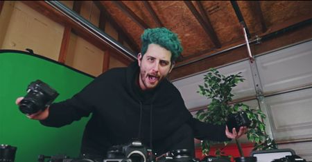"Gear guy" to fotograficzna odpowiedź na przebój Billie Eilish