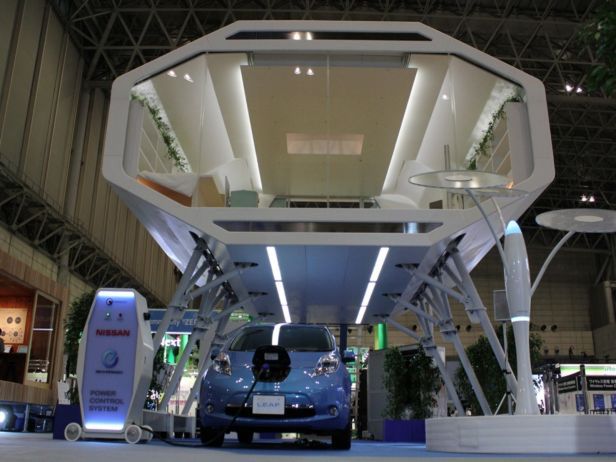 Nissan prezentuje projekt domu-ładowarki do elektrycznego auta