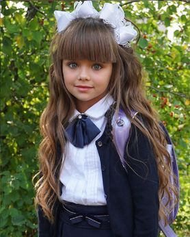 Anastasia Knyazeva  - piękna 8-latka podbija serca internautów