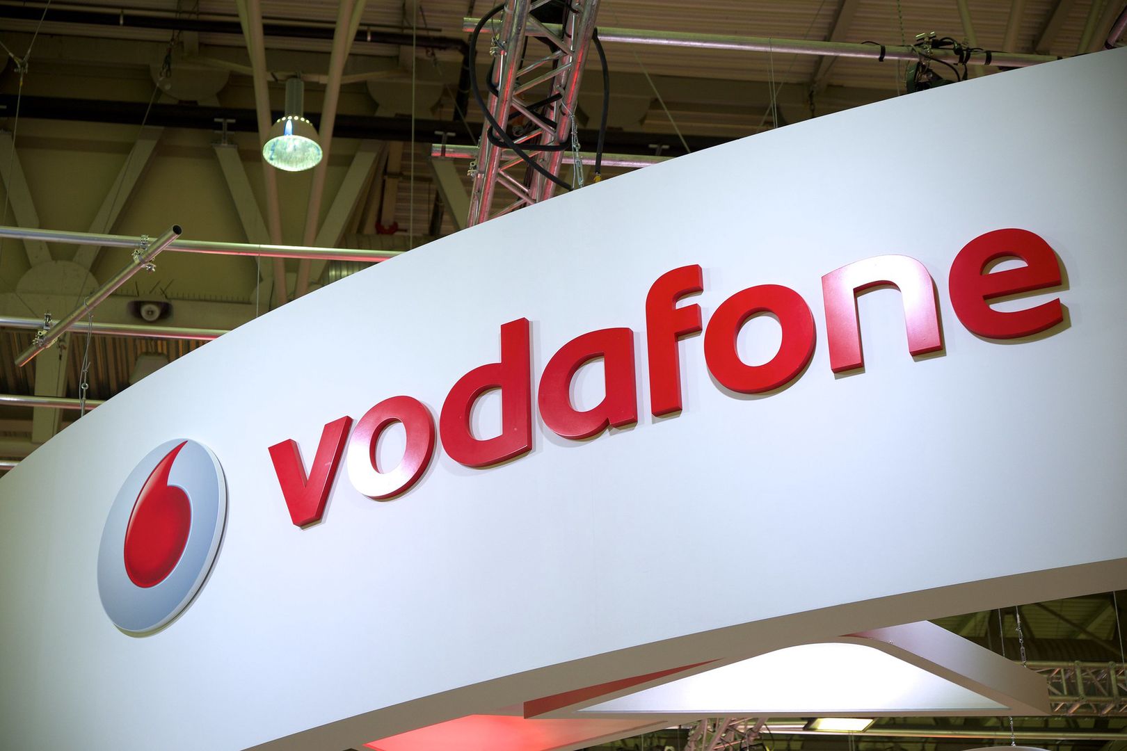 Vodafone przywróci opłaty roamingowe. Będą obowiązywać podróżujących po Europie