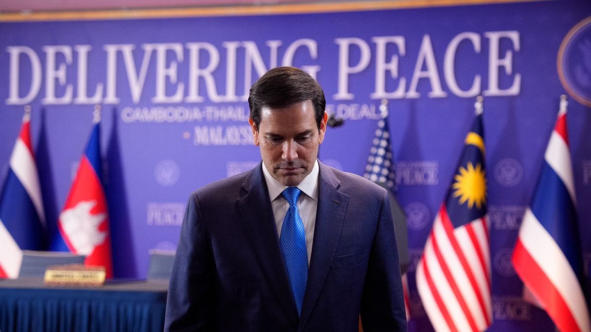KUALA LUMPUR, MALAYSIA - OCTOBER 26: U.S. Secretary of State Marco Rubio arrives for a Cambodia-Thailand peace deal signing at Kuala Lumpur Convention Centre on October 26, 2025 in Kuala Lumpur, Malaysia. Trump is in Malaysia for the Association of Southeast Asian Nations (ASEAN) summit, and will next travel to Japan, en route to South Korea for the Asia-Pacific Economic Cooperation (APEC) forum. (Photo by Andrew Harnik/Getty Images)