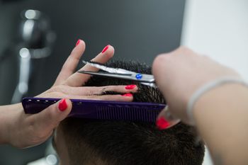 Tarnów: Najlepiej oceniane zakłady fryzjerskie i barberskie