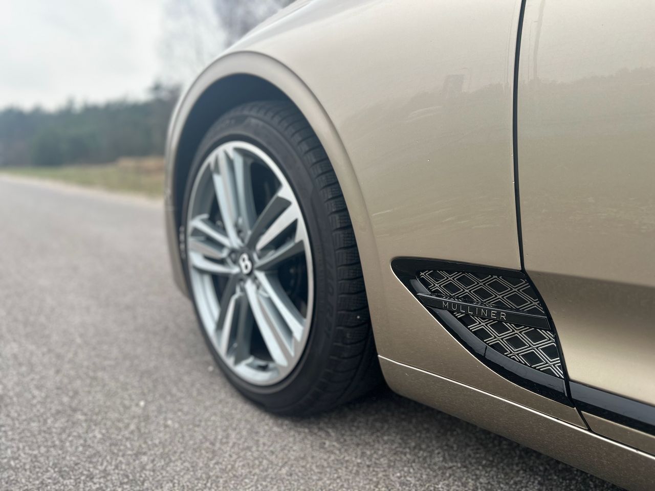 Bentley GTC Mulliner W12